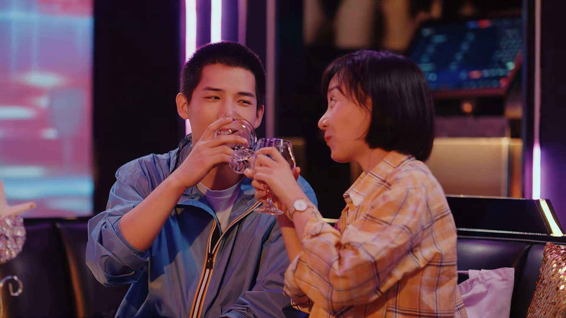 贵州男篮千方百计争取胜利,拼尽全力,贵州男篮球星