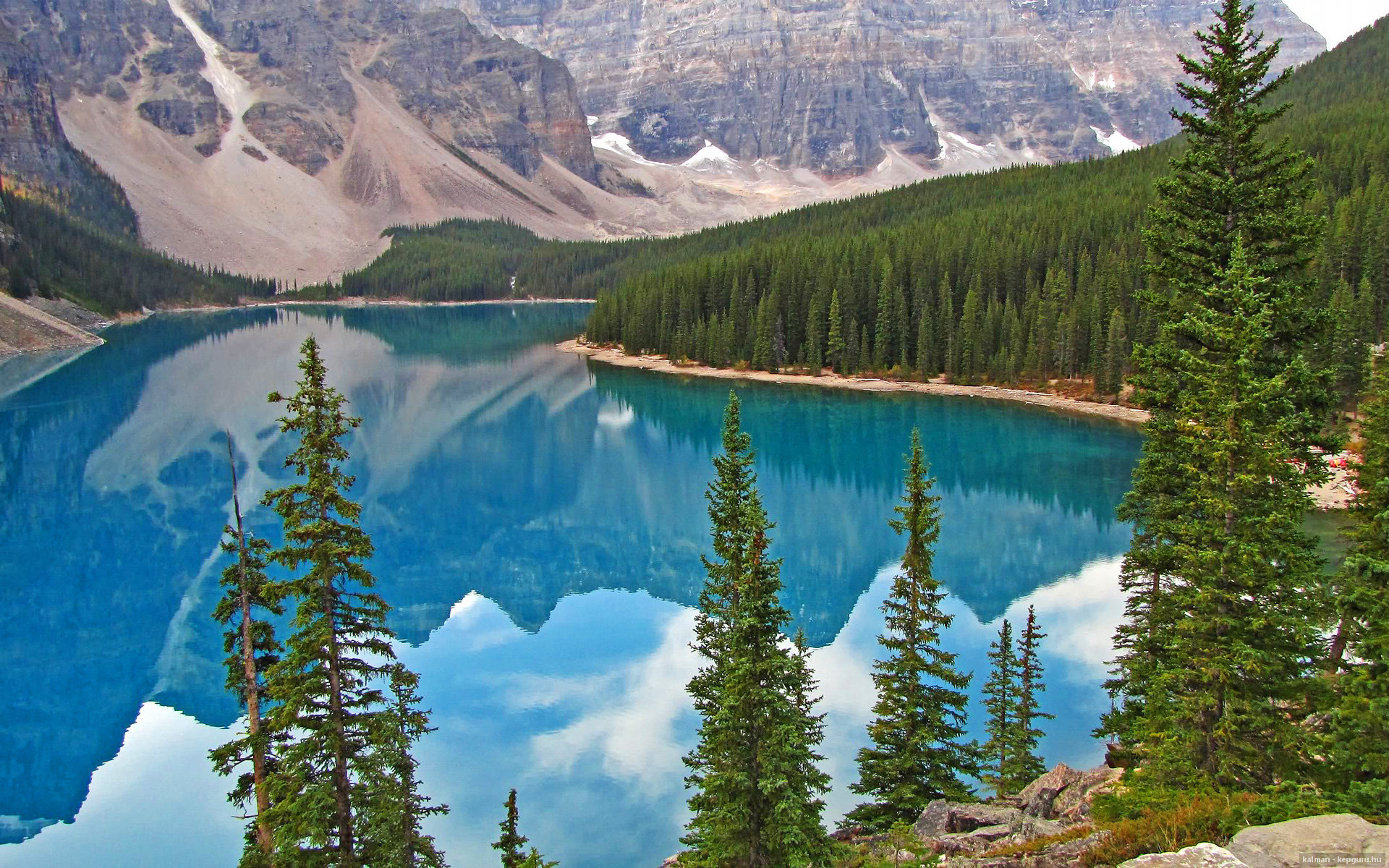 世界杯场地的环境保护措施，足球世界杯对场馆的要求