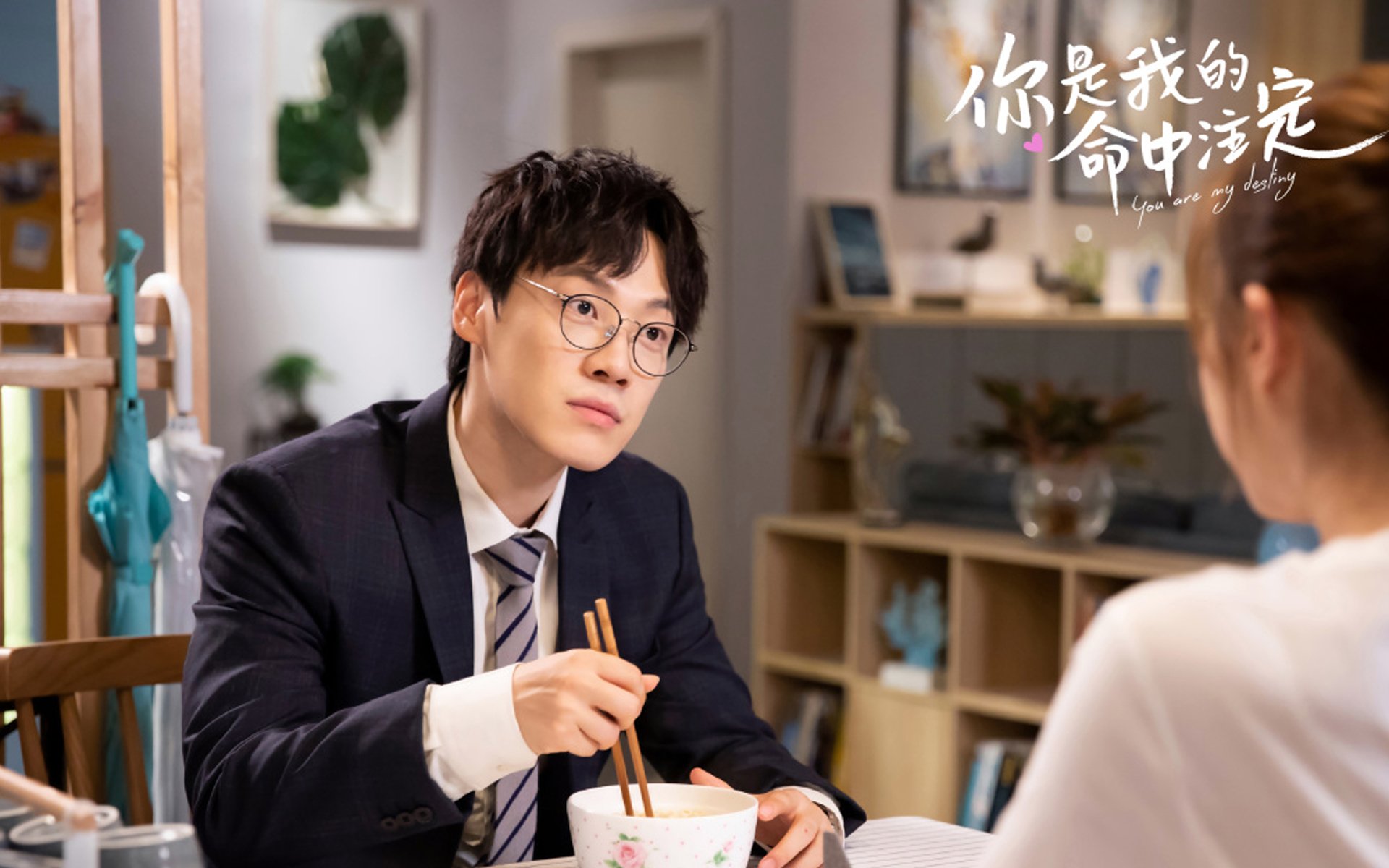 女子足球设立球员公众表达训练提升媒体表现力，女子足球队的标语